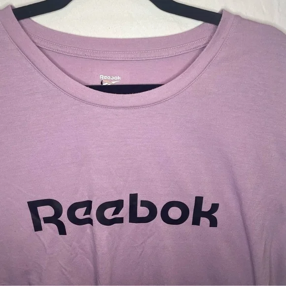 Reebok XL Women's Lavender Athletic Shirt PRELOVED - Picture 2 of 8